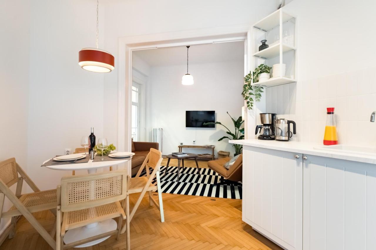 Cismigiu Serenity: 1Br Flat With Scenic Balcony Bukarest Kültér fotó