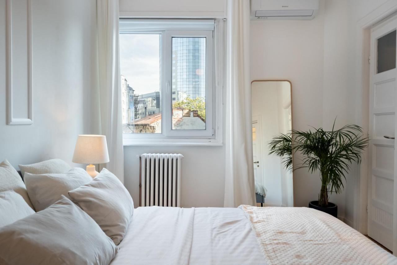 Cismigiu Serenity: 1Br Flat With Scenic Balcony Bukarest Kültér fotó