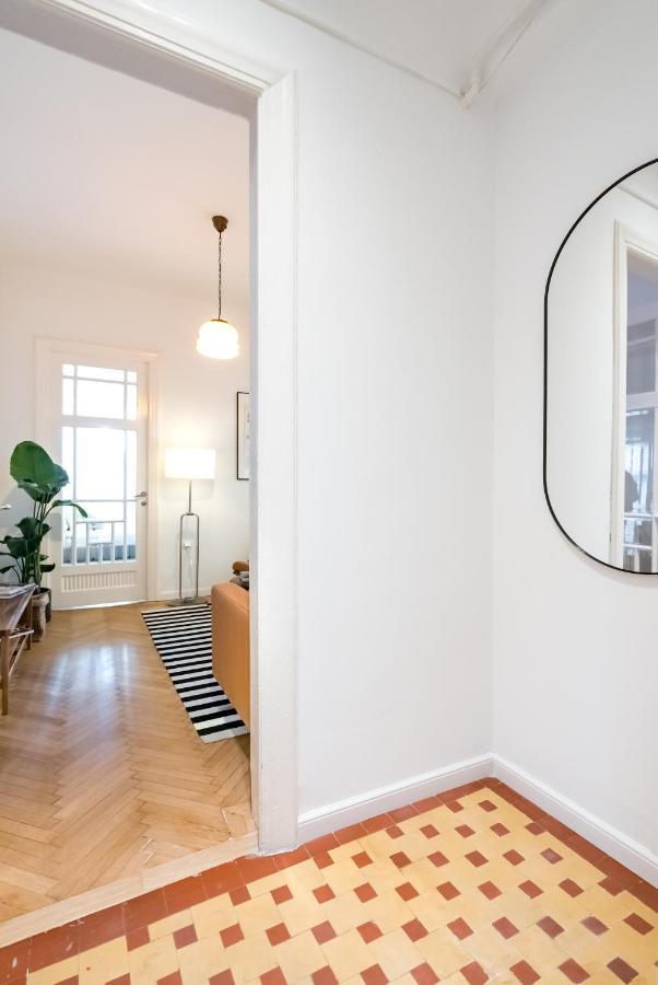 Cismigiu Serenity: 1Br Flat With Scenic Balcony Bukarest Kültér fotó
