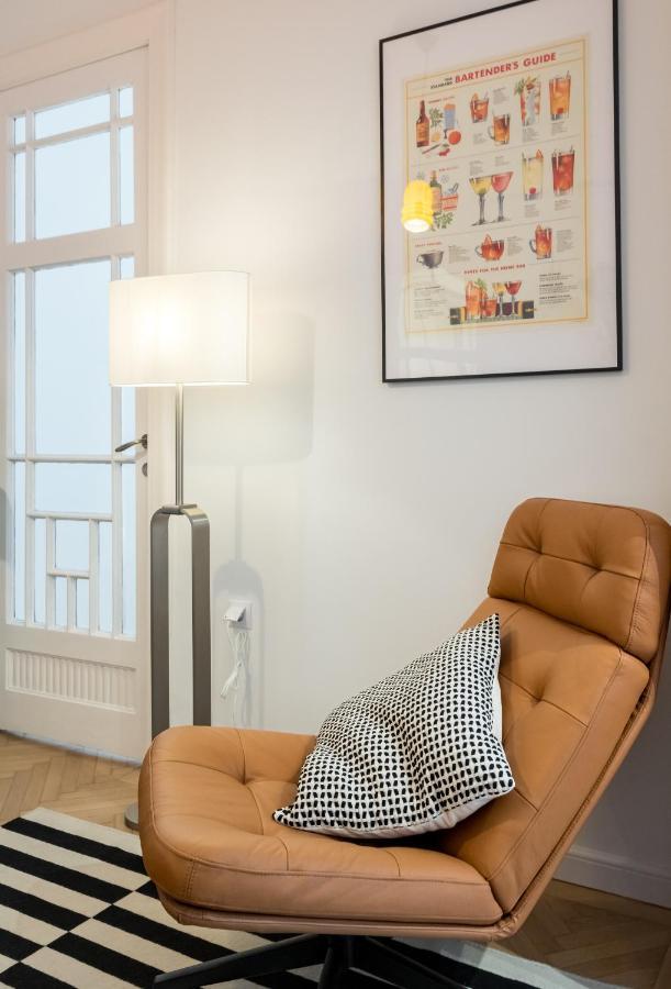 Cismigiu Serenity: 1Br Flat With Scenic Balcony Bukarest Kültér fotó