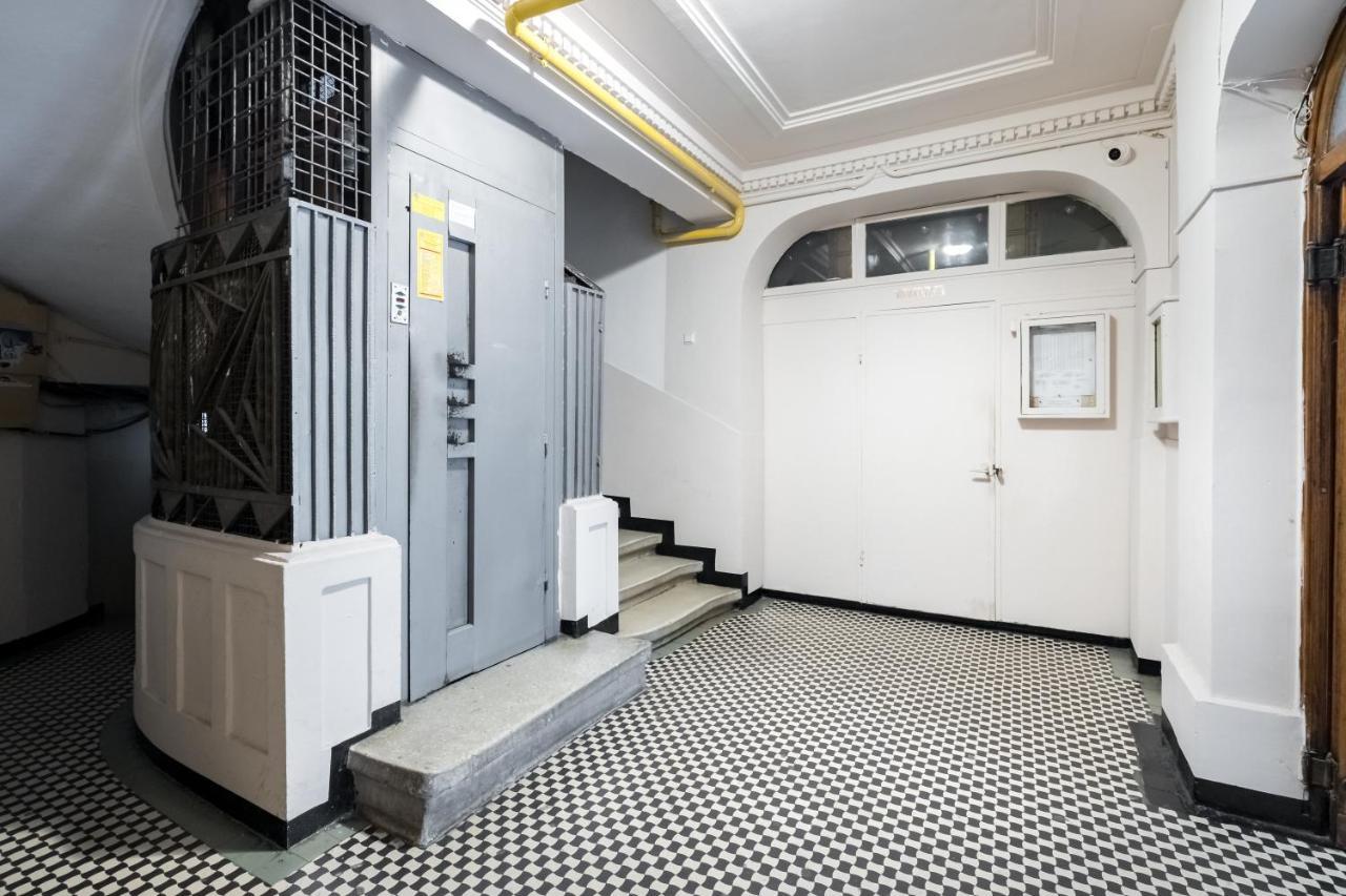 Cismigiu Serenity: 1Br Flat With Scenic Balcony Bukarest Kültér fotó
